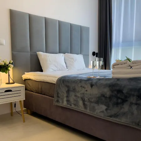 Urban Opolska 10 No 77b - Rooftop Garden - Free Garage Apartment Katowice
